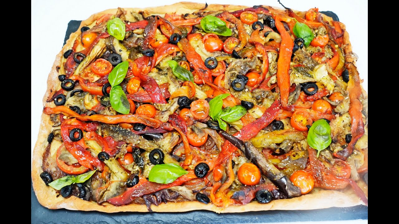 COCA CASERA DE BERENJENA Y PIMIENTOS ASADOS