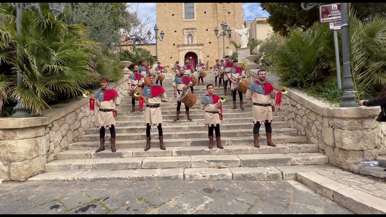 Giocolieri di stendardi e tamburi di Delia