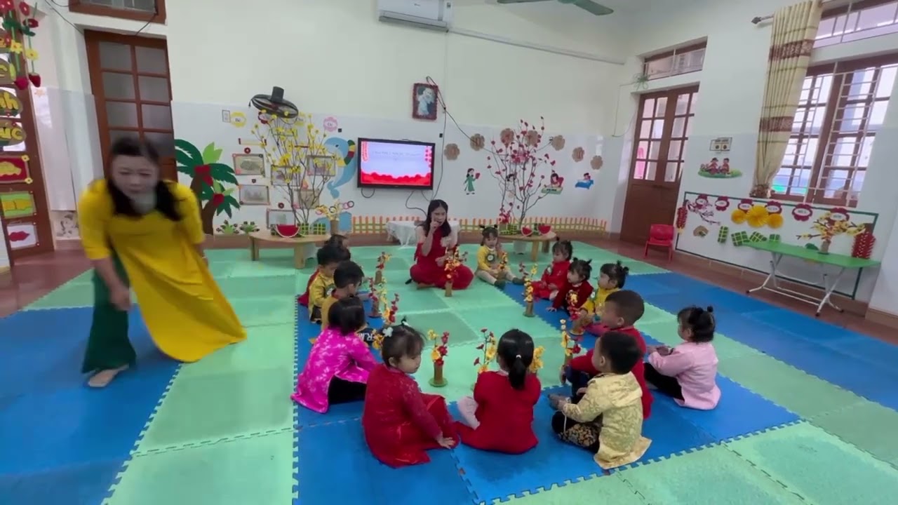 Nhận biết hoa đào  hoa mai 2 tuổi