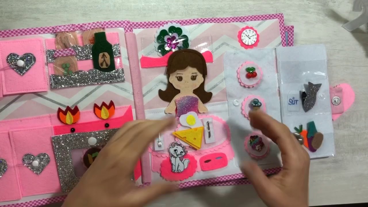 Yepyeni bir OYUNCAK! Ayza&rsquo; nın bebek evi, dollhouse, quiet book, aktivite kitabı