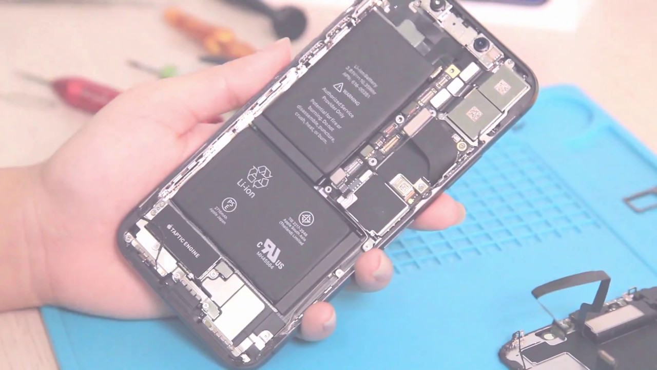Quá trình tháo lắp iPhone X | Phát Thành Mobile