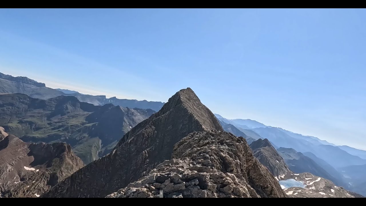 BALCÓN DE PINETA,LAGO DE BARBORÉ Y ASTAZUS. 4K