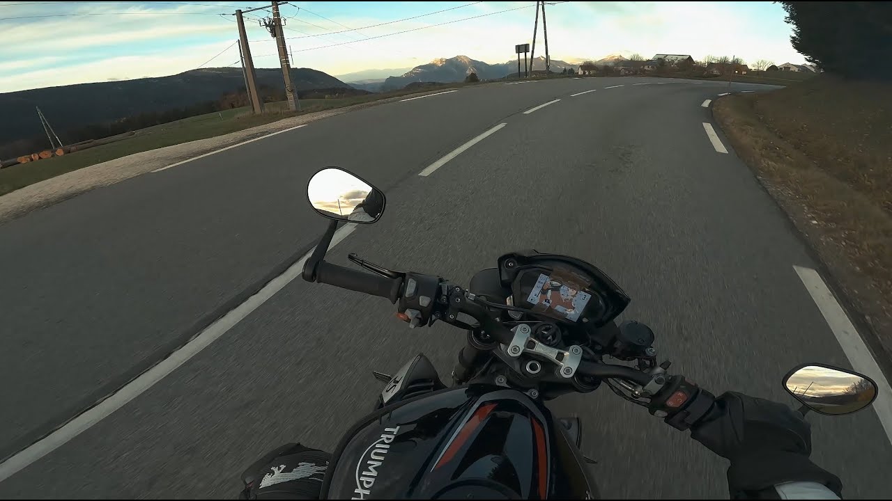 UN PAYSAGE MAGIQUE 😍 | TRIUMPH STREET TRIPLE 765 RS [4K + PURESOUND]