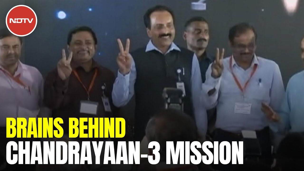 Chandrayaan 3 | ISRO Chief Introduces Men And Women Behind Chandrayaan-3 Success