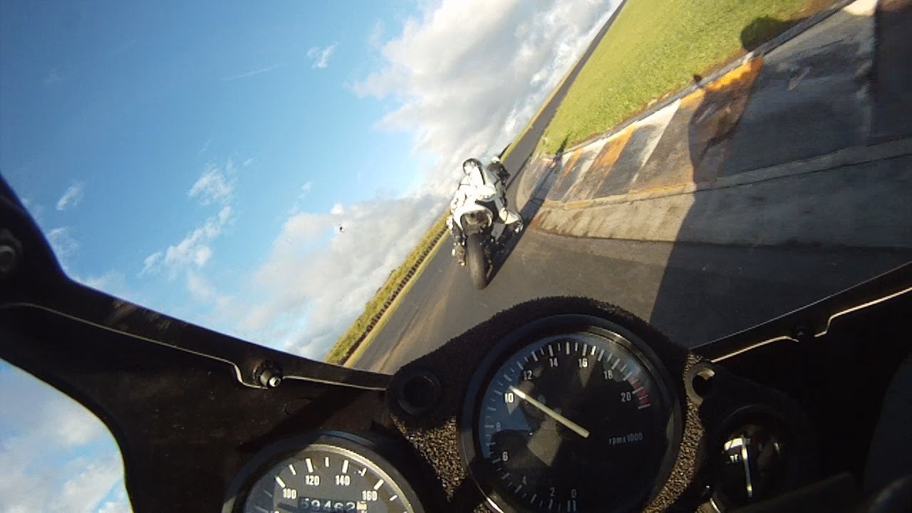 CBR250RR vs the big bikes - Hampton Downs
