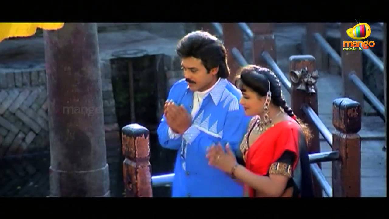 Hero Venkatesh Intlo Illalu Vantintlo Priyuralu Songs - Priyurale Premaga Song - Soundarya