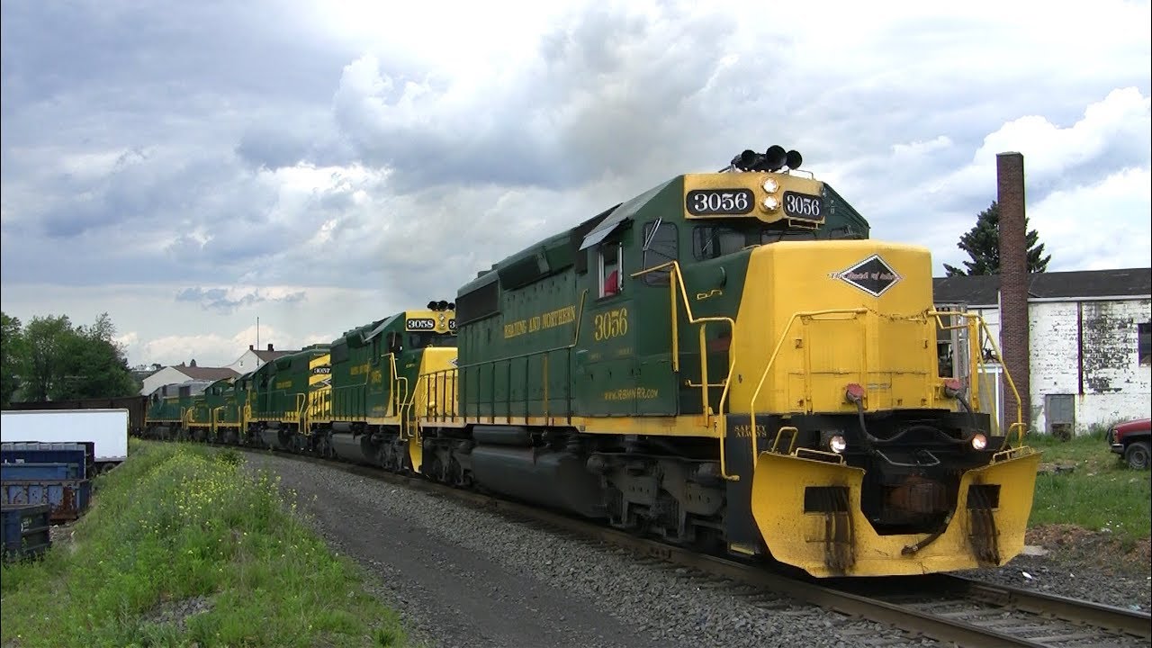 6 Locomotive Coal Train! - Loud SD40-2's & Great Horn on the Reading & Northern!