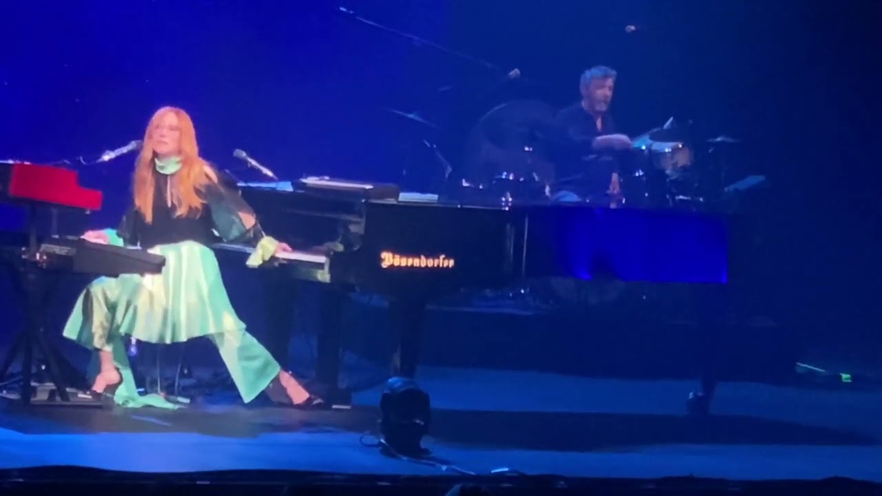 Tori Amos “Bells For Her” at the Carre, Amsterdam 7th April 2023