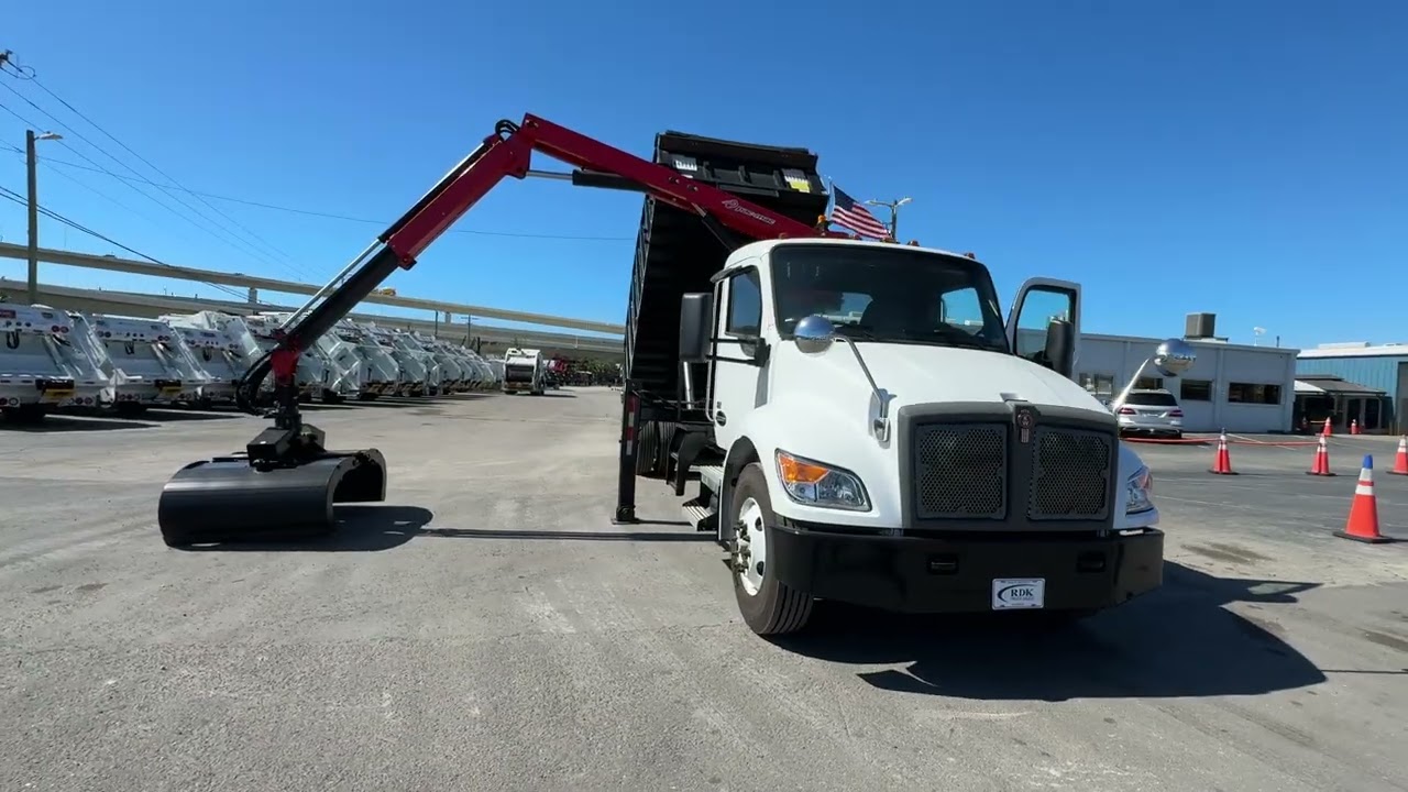 2025 Kenworth T380 28 Yard Pac Mac ML Grapple Truck - 109409