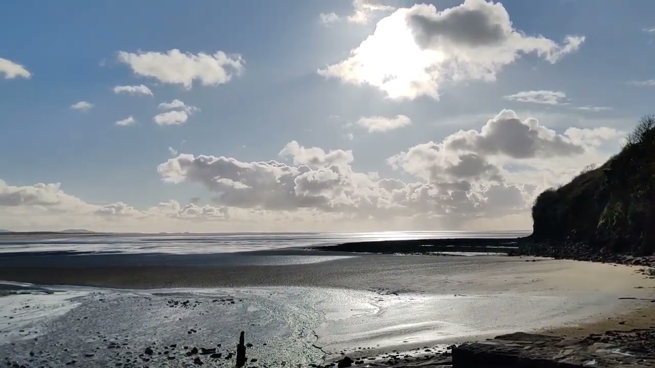 Llansteffan loop ( Welsh coastline) 