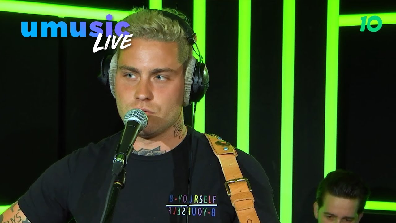 Douwe Bob - One (U2 Cover) | Live bij Radio 10 (2021)
