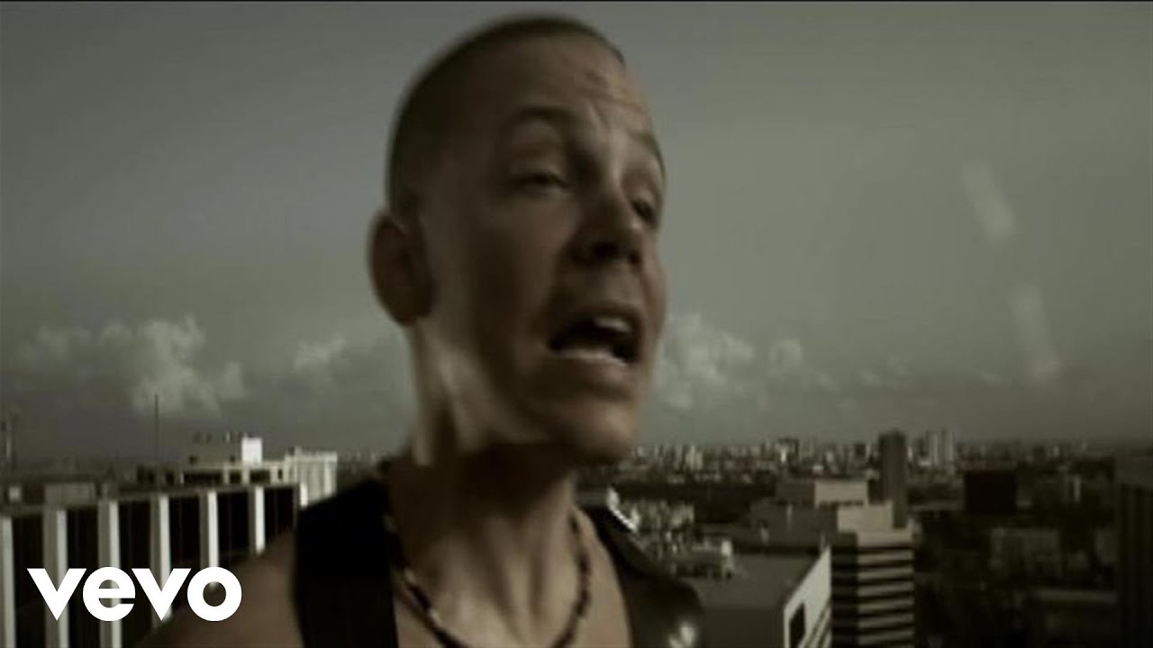 Calle 13 - Calma Pueblo (Video (Edited Version))