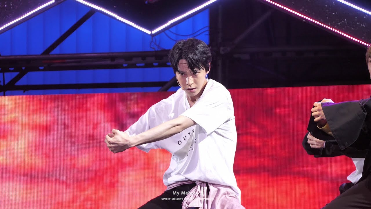 180921 PARADISE CITY FESTIVAL NCT 127 Cherry Bomb 도영 DOYOUNG focus (4K)