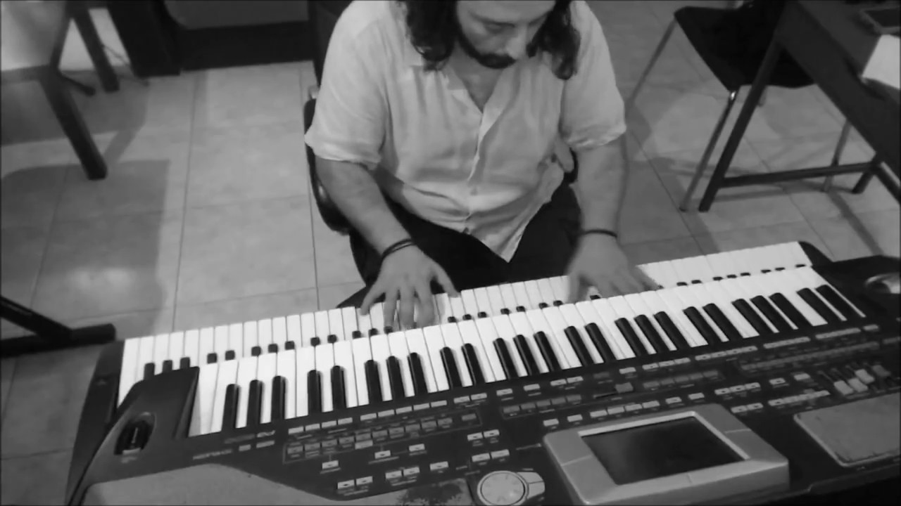 ΚΑΙ ΜΗ ΜΕ ΨΑΞΕΙΣ - Βασίλης Καρράς [Live Piano Karaoke] By Chris Sitaridis