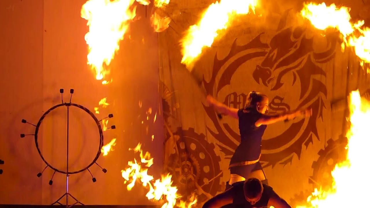 Danse Infernale Feuershow - PLWM/MPS Weihnachtsmarkt Dortmund 2015 - Fredenbaumpark