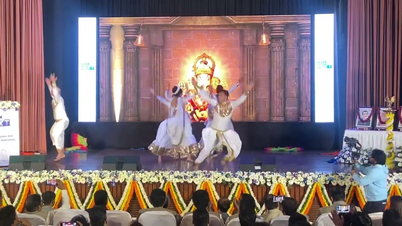 Best Dance troupe Performance in Delhi | Cairde group of dancers, Bollywood dance troupe for Wedding