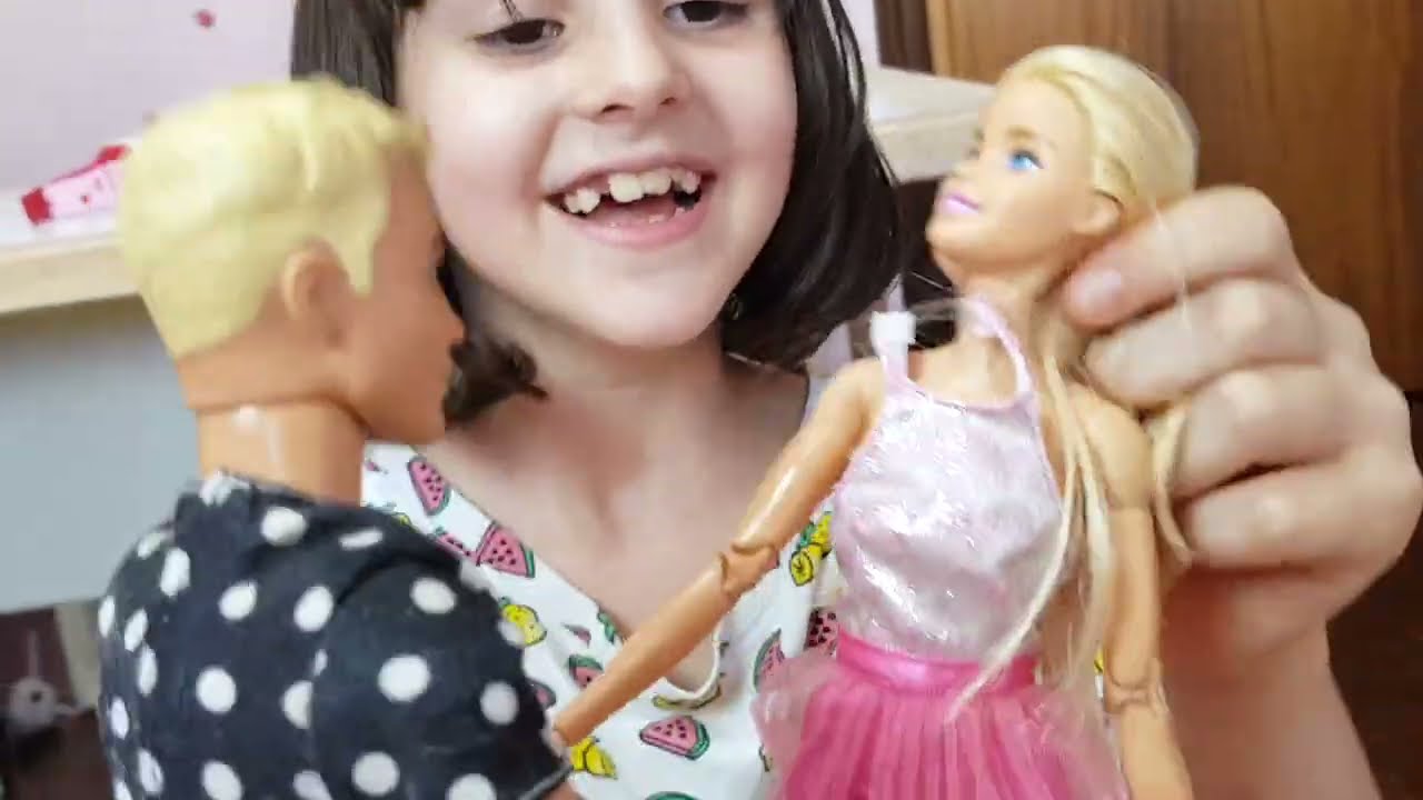 Ken e Barbie PAZZI e la gabbia delle vacanze di Dipper