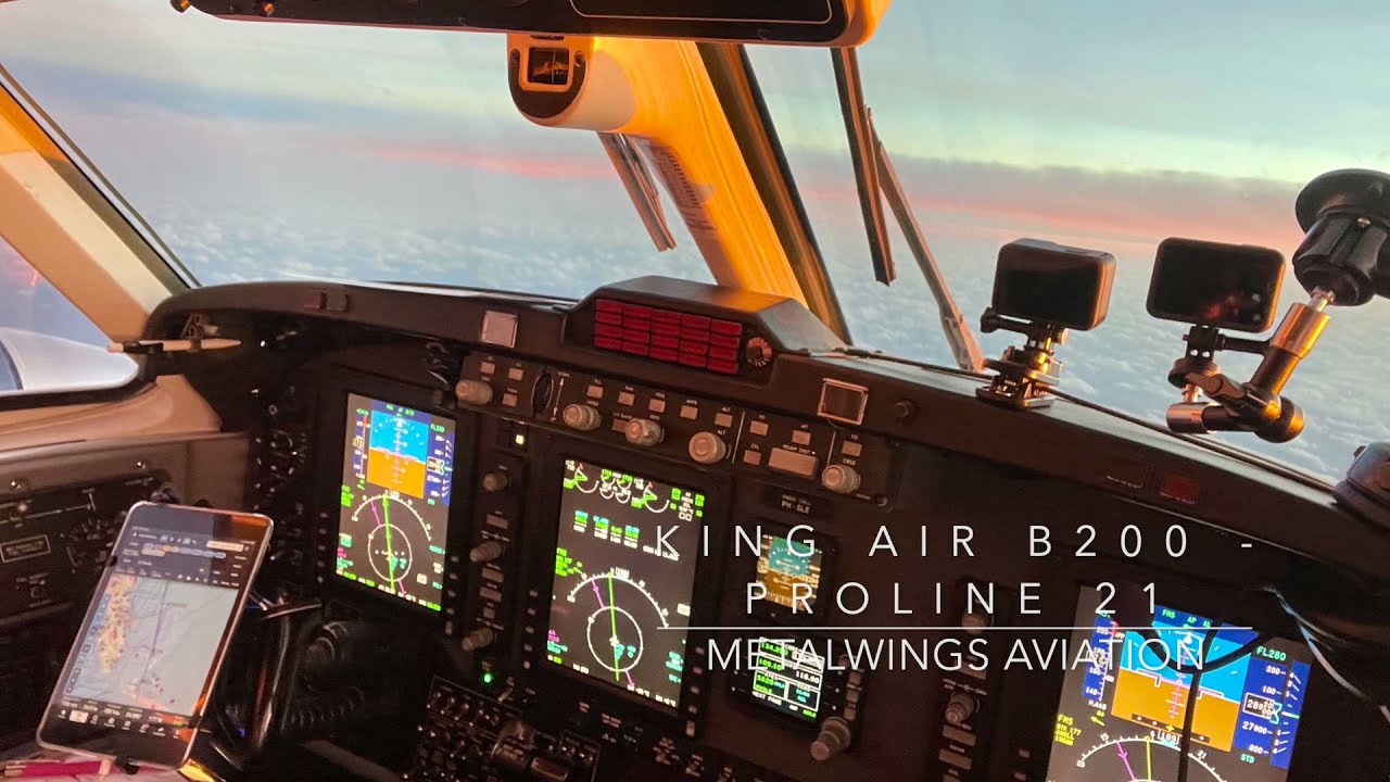 KING AIR B200 - Pro Line 21- How to create a waypoint before an existing waypoint