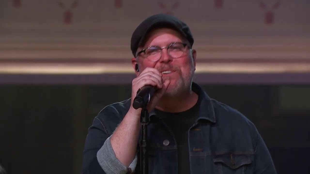 Gary LeVox performs special livestream from Ryman Auditorium