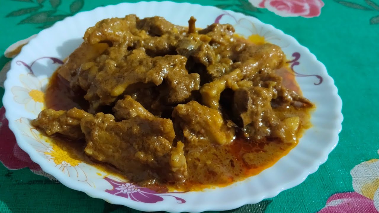 হাতে মাখানো দেশী কচি মুরগির মাংস ভুনা ও দুপুরের খাবার মেন্যু শেয়ার করলাম# Deshi#chicken#vhuna#lunch#