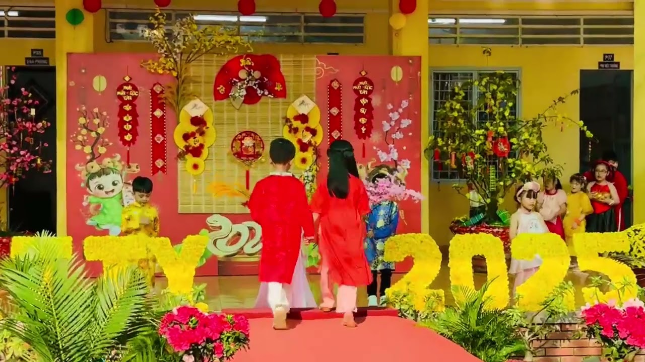 Diễn thời trang tết 2025-Lớp một 4-Trường TH Nguyễn Huệ-TP.Mỹ Tho-Tiền Giang