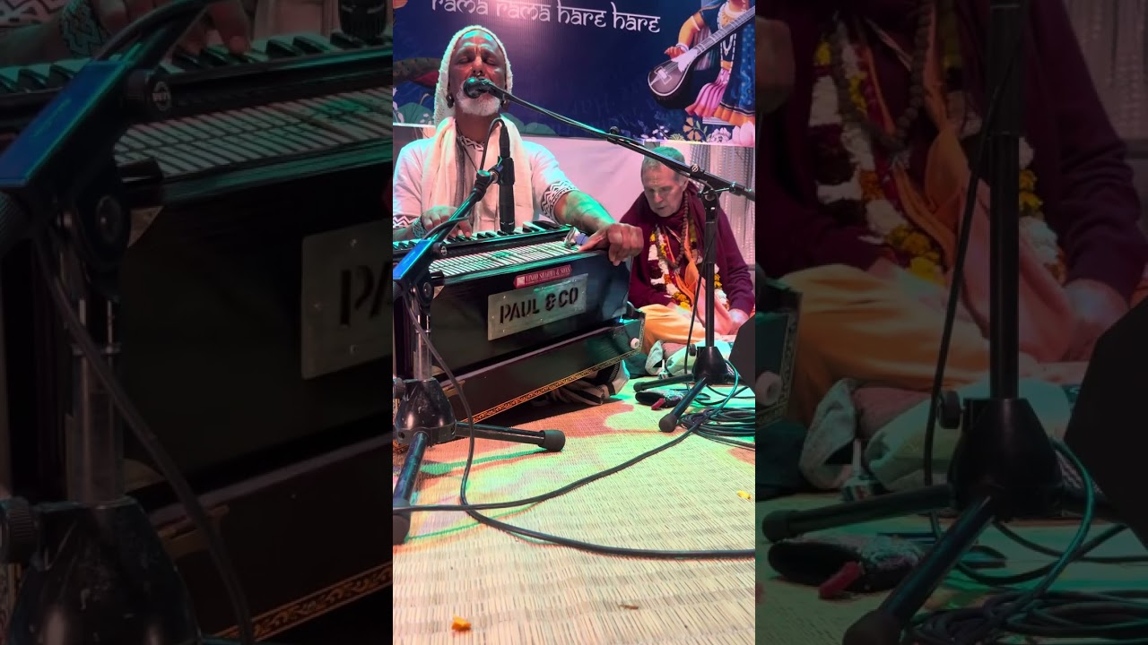 Kirtan con Madhava Naidoo