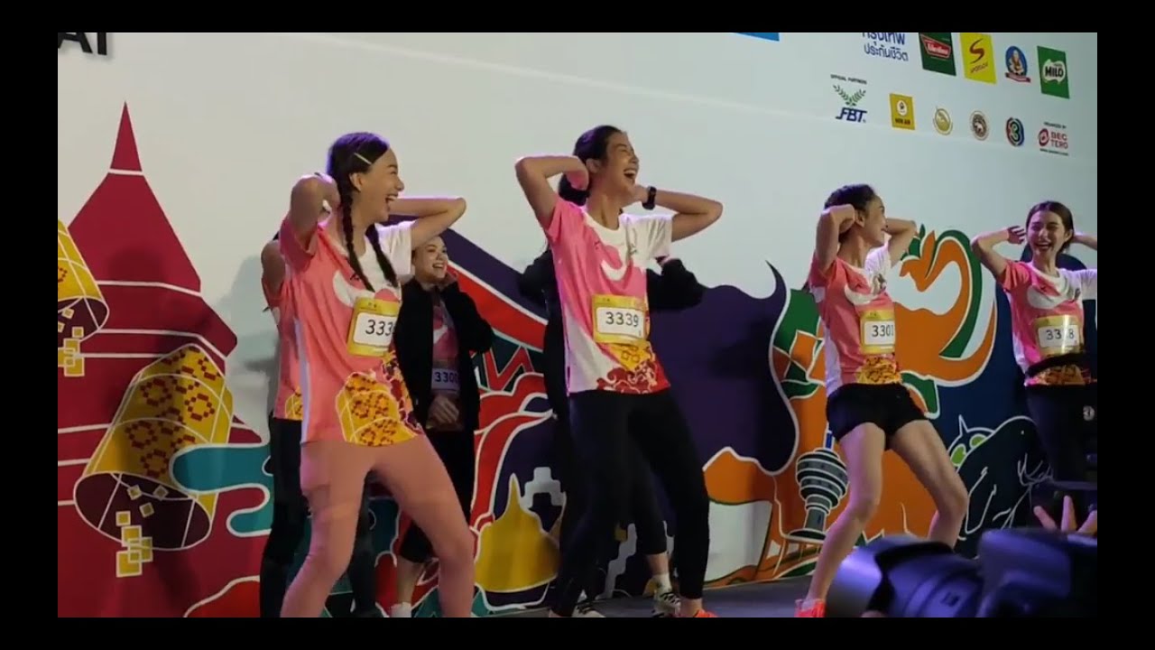 Before running let's warm up with the pretty sister Taew