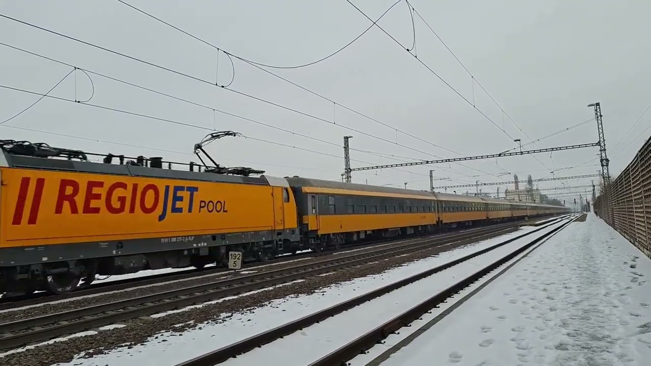 RJ 1007 RegioJet Praha-Zahradní Město-Havířov projíždí přes Brodek u Přerova.🚊📽️16.1.1026