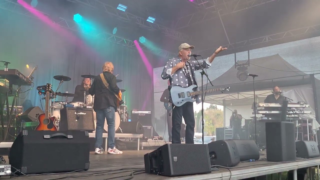 Karussell 'Ehrlich will ich bleiben' - Ostrock-Klassentreffen Neuruppin 28. Juni 2025, Hangar-312