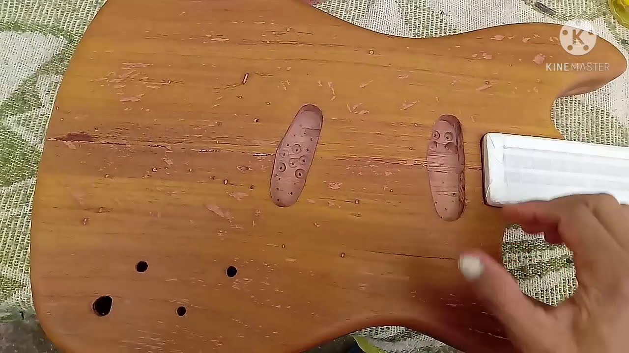 Construindo uma Guitarra Custom: Como tingir a madeira da guitarra – Episódio 03