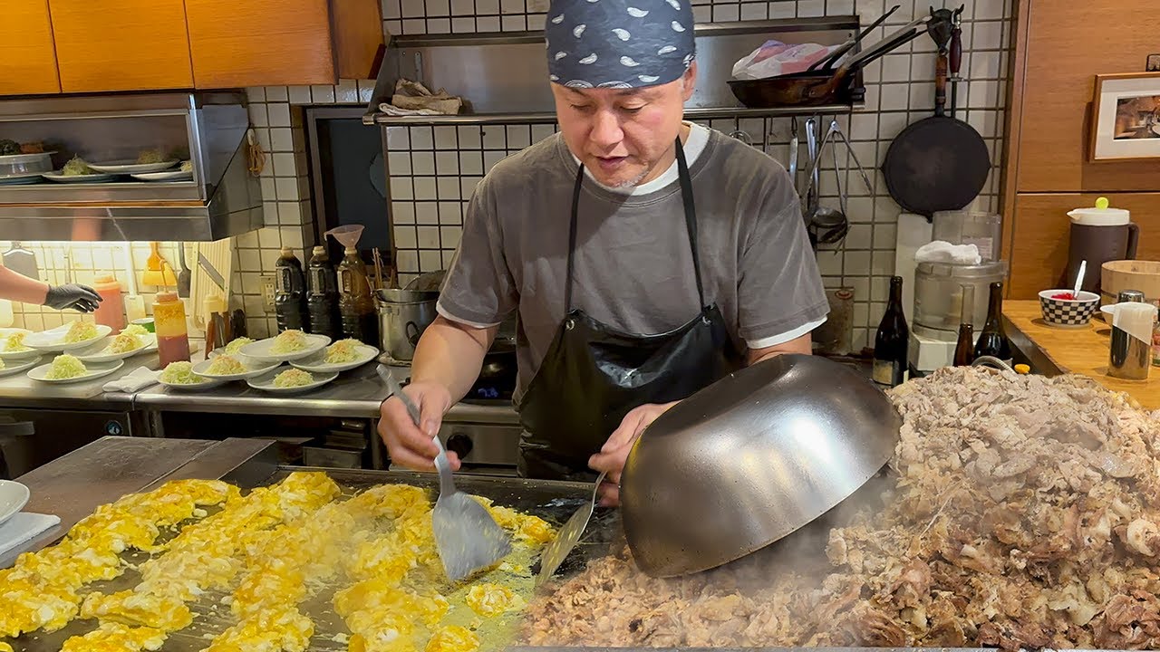 GIANT Grilled meat mountain! Fantastic Japanese Food in Osaka. Japan Street Food