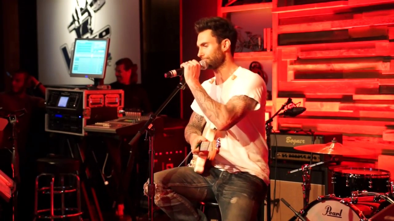 Adam Levine Sings R  Kelly & Maroon 5 LIVE at Hyde in Hollywood Dec  2014