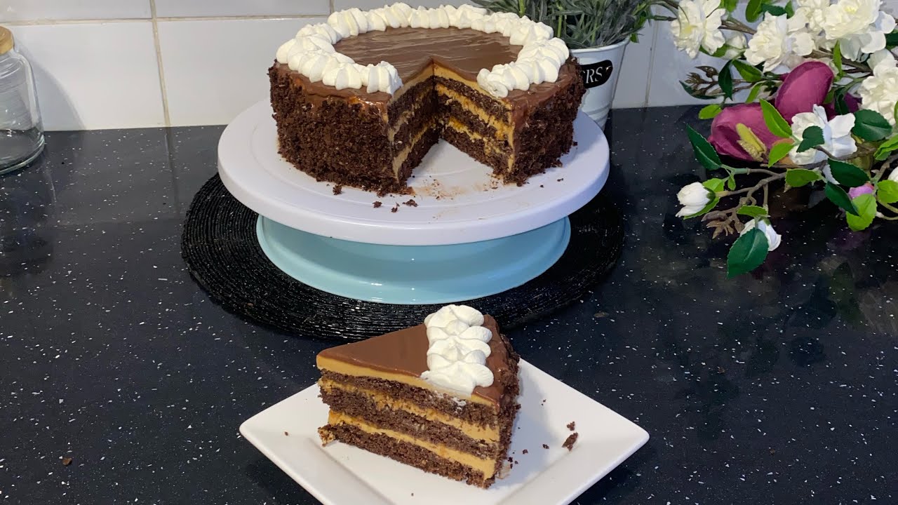 Un délicieux gâteaux chocolat caramel cacahuètes 👌🏼