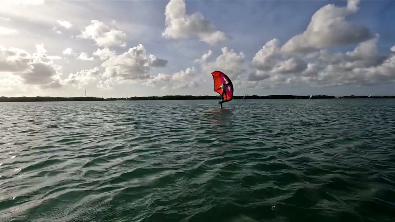 Wingfoiling Bonaire 2026. Irina first day tacks.