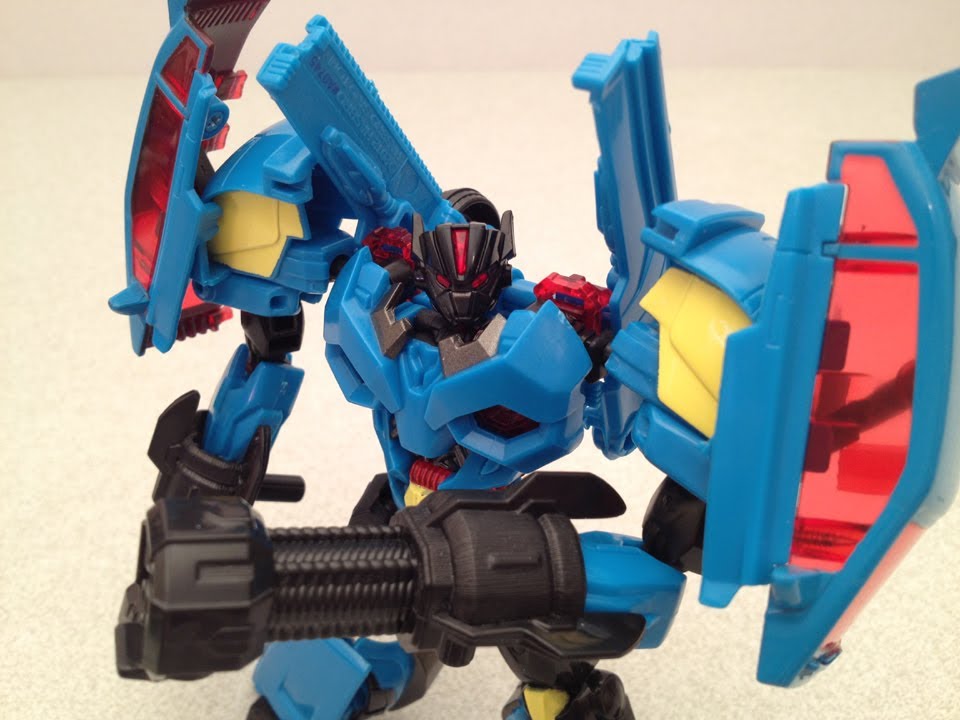 TRANSFORMERS PRIME DECEPTICON RUMBLE VIDEO TOY REVIEW