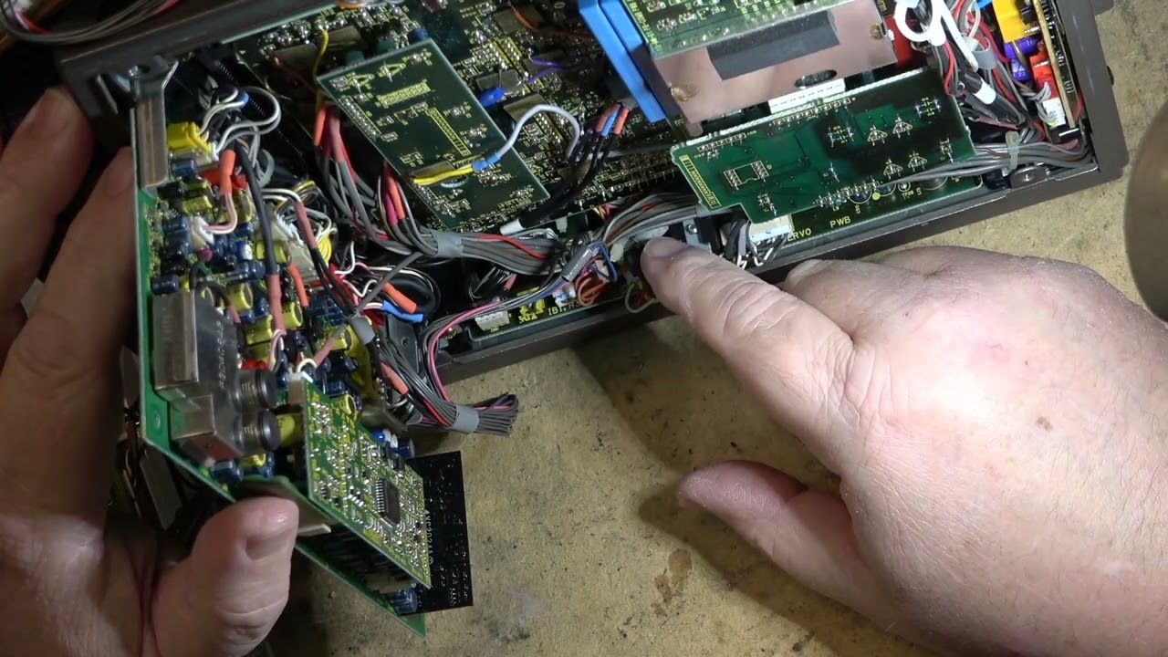 The J in JVC stands for JUNK this time a BR-S411E PAL format VCR that has everything wrong with it