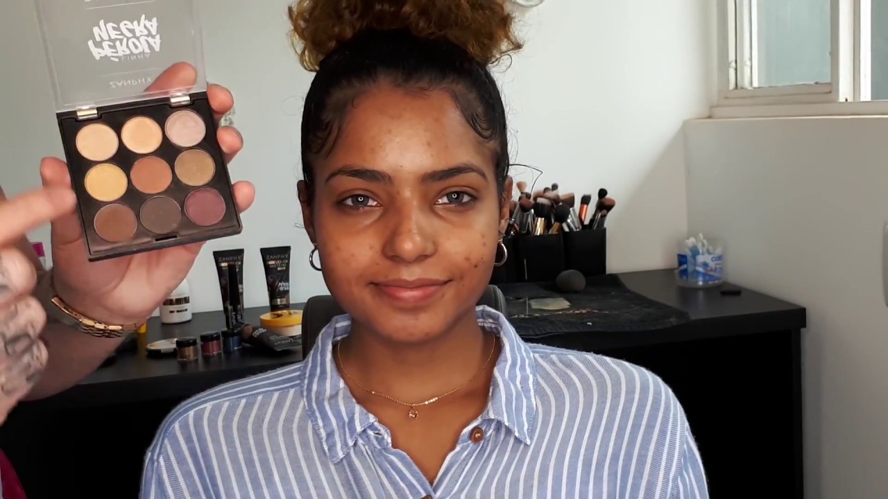 Maquiagem  usando produtos da Zanphy