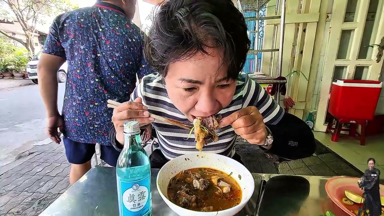 BÚN BÒ O LINH.  ĐC:115 ĐƯỜNG SỐ 7,PHƯỜNG PHƯỚC BÌNH. TP HỒ CHÍ MINH