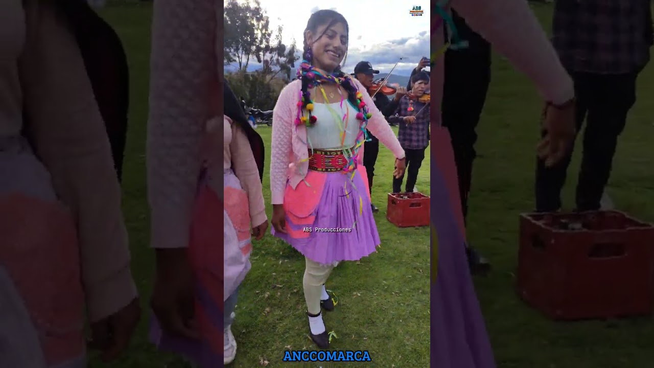 HUANCAVELICANAS Y ANCCOMARQUINAS HERMOSAS CARNAVALERAS
