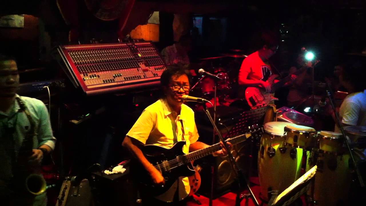 THE BANGKOK CONNECTION Live Band