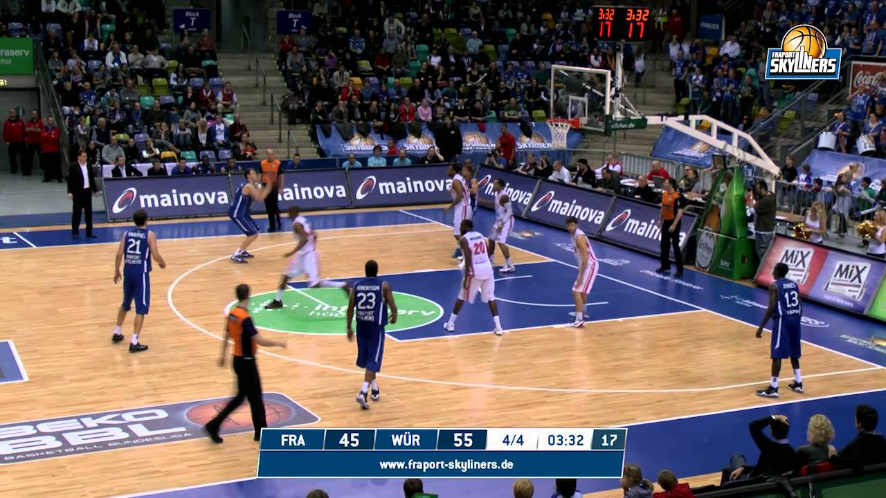 Spannung pur beim Basketball der FRAPORT SKYLINERS - Frankfurt versus Würzburg