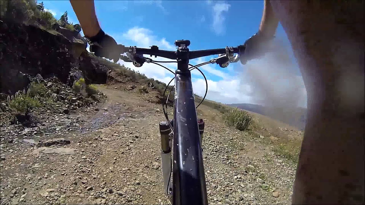 MTB Gran Canaria 2013: Gravel road down to the Chira reservoir