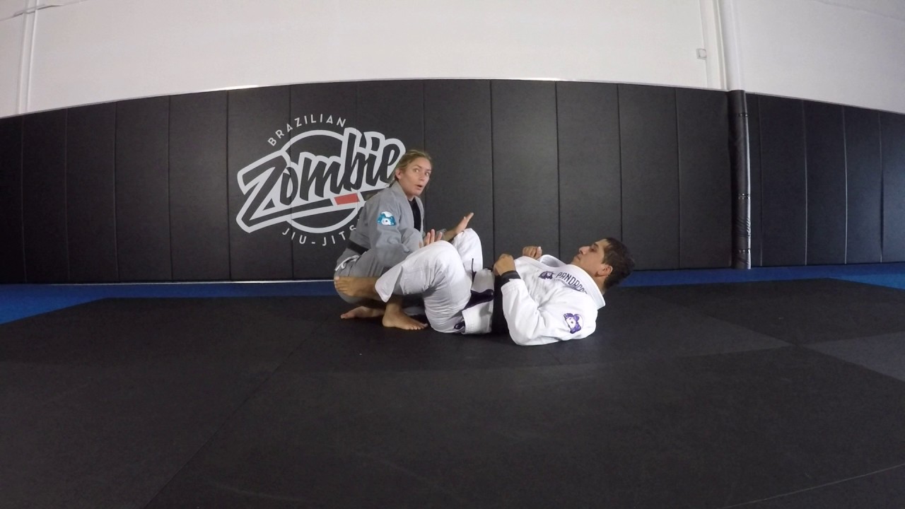 Using combat base to pass guard