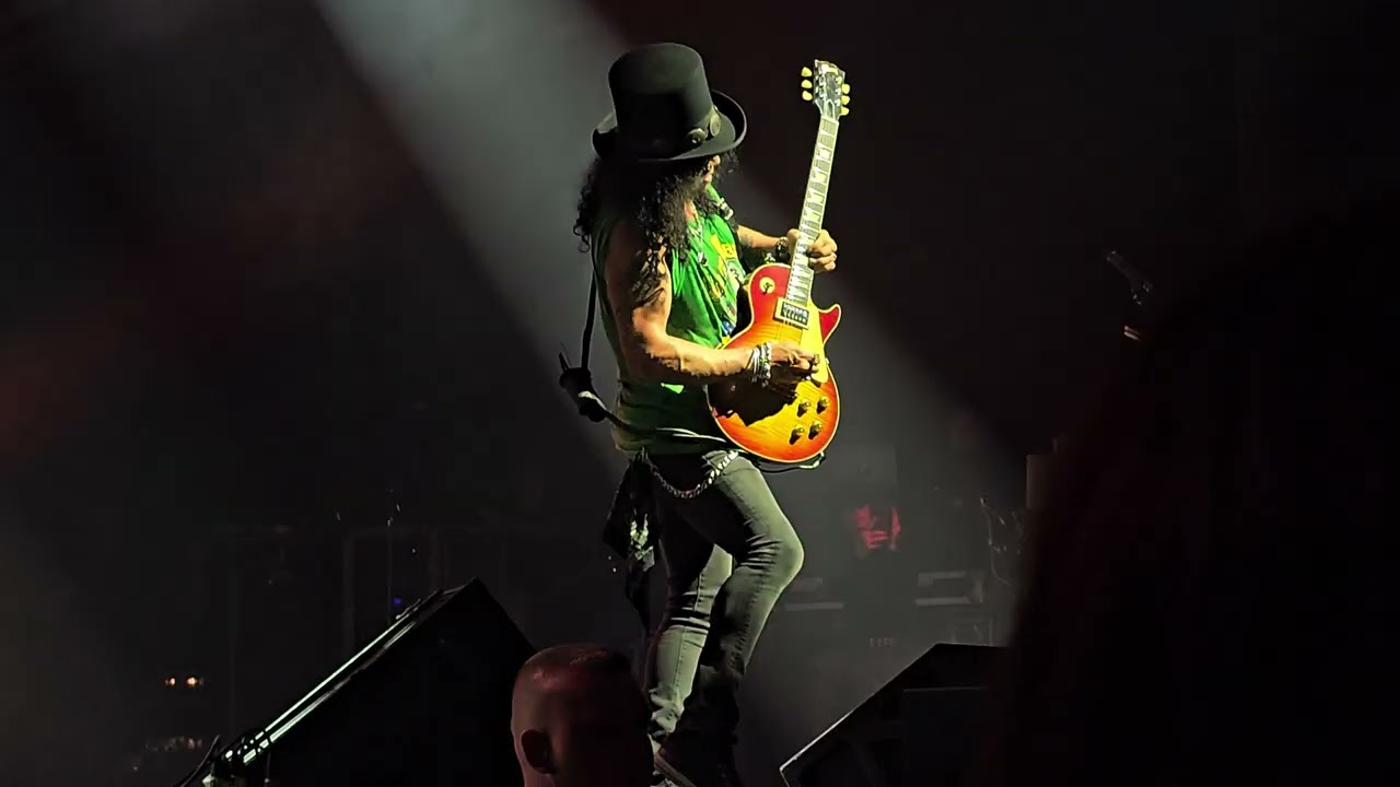 Always on The Run - Slash ft. Todd Kerns ( Myles Kennedy & The Conspirators; Lenny Kravitz Cover)