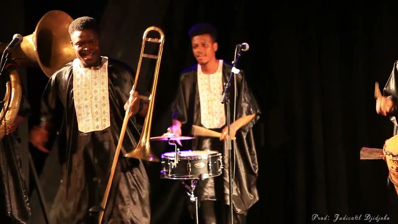 Concert ayomikoun brass à l'Institut Français du Bénin. Forum Nôtre Future Dialogue Afrique Europe