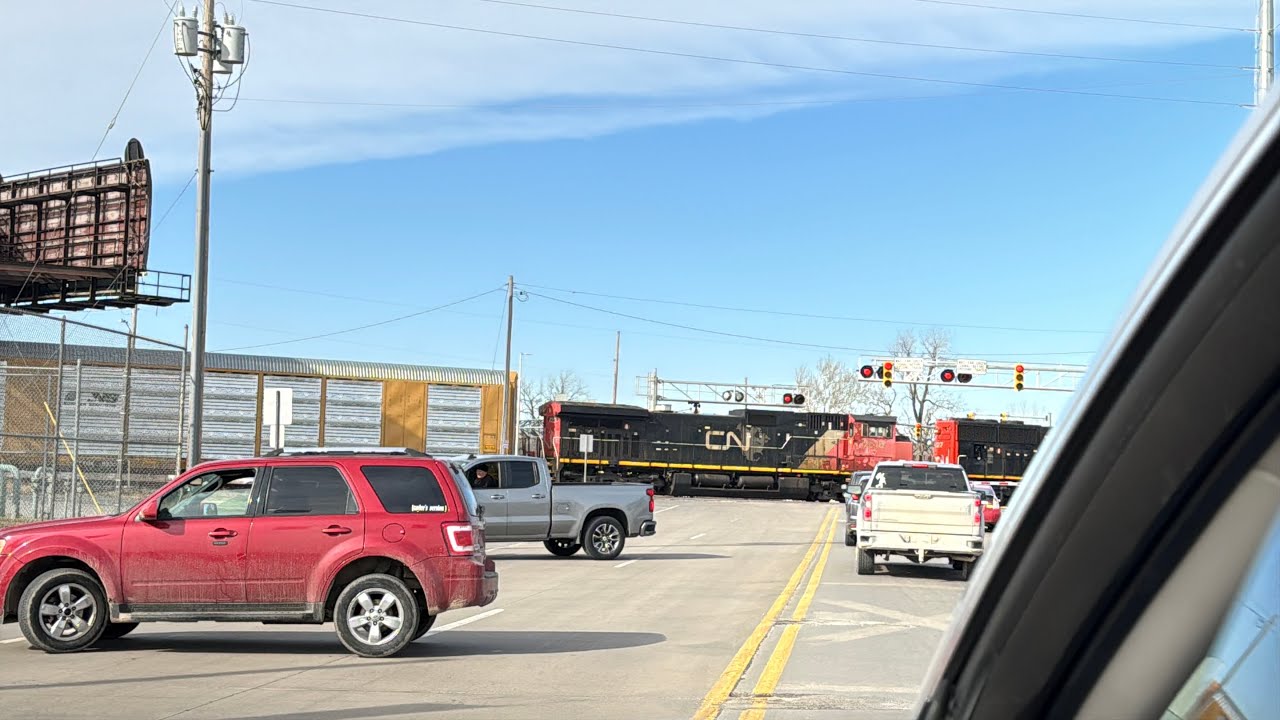 [Rare Catch!!!!!!!!] CN 2516 makes an appearance again in Flint Mi