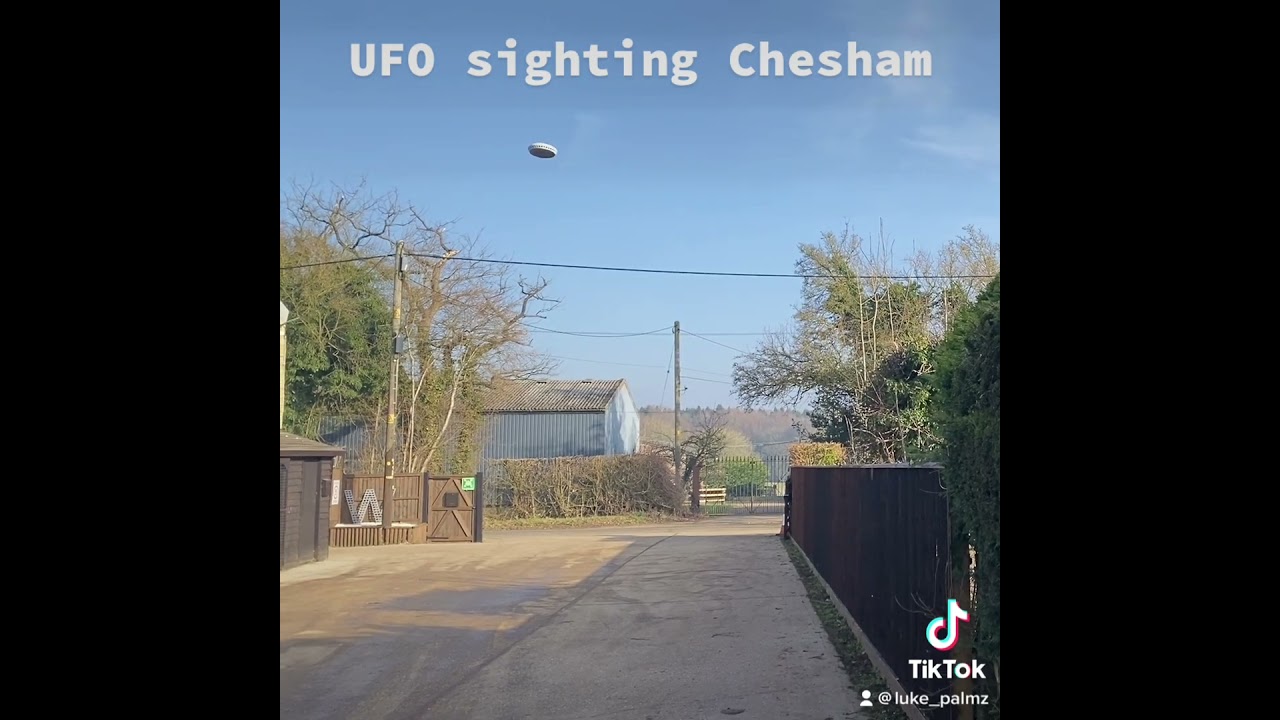 Uk ufo sighting Buckinghamshire . Filmed myself in Chesham . Scary stuff #ufo