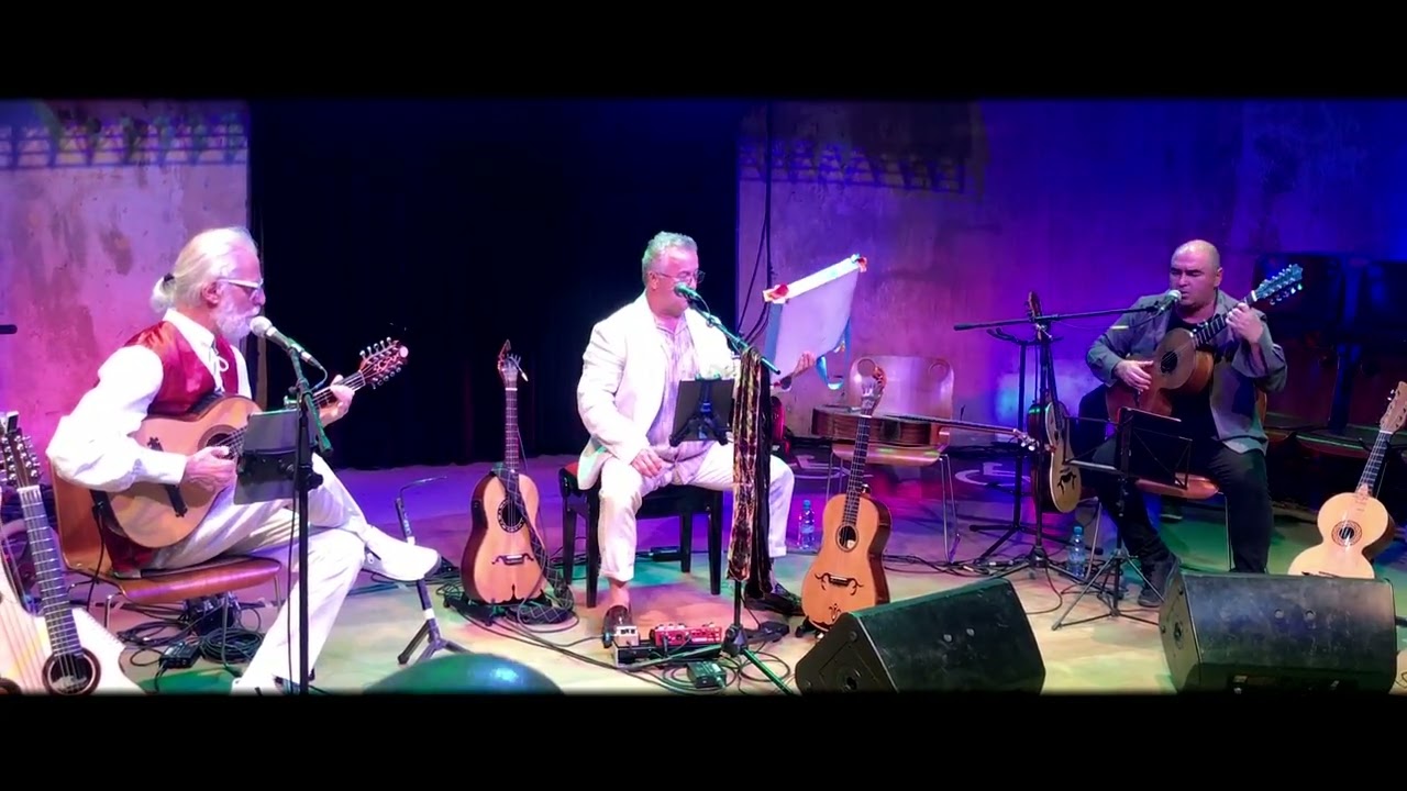 DEIXAI CANTAR AS CASADAS
