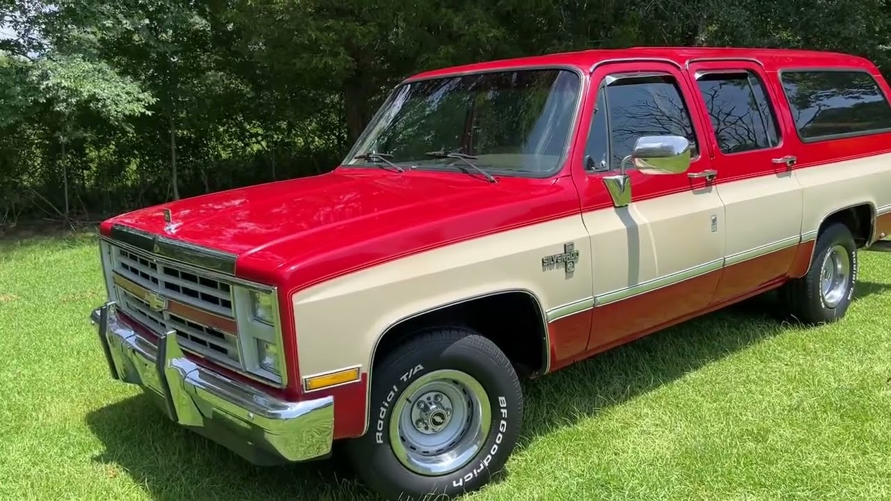 1987 Chevy Suburban detailed walk around. 
