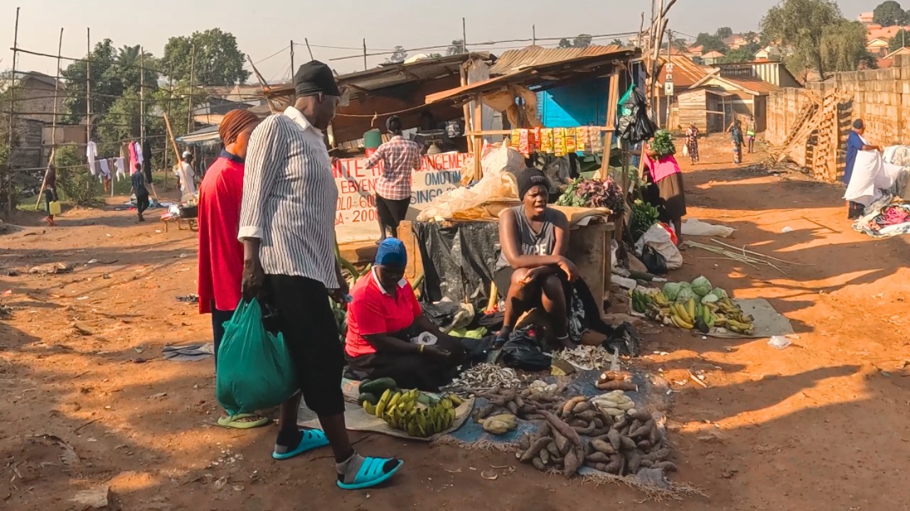 My Walk Through a Local Humble Community in Africa🌍UGANDA🇺🇬